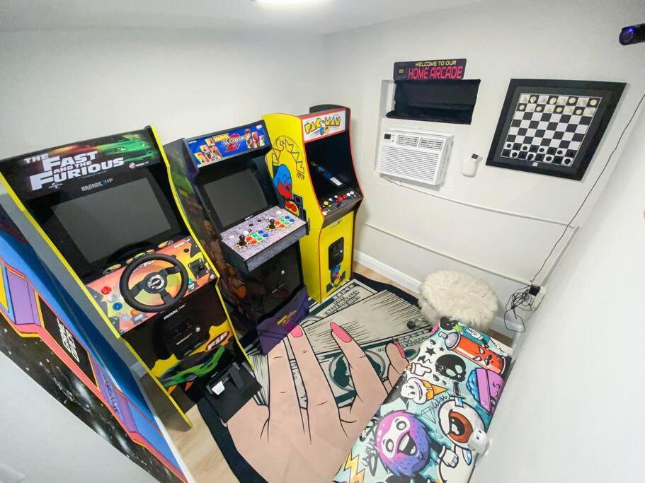 Unique Miami Art Escape W/ Hottub, Arcade & Murals المظهر الخارجي الصورة